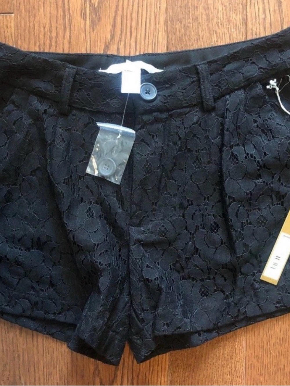 LC Lauren Conrad Malibus Charm Black Lace Short Shorts. Size 0. New with Tags.